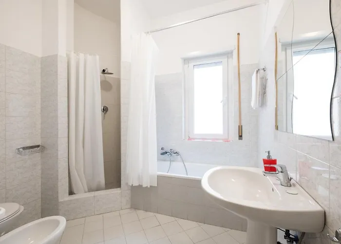 Take It Easy ゲストハウス ローマ