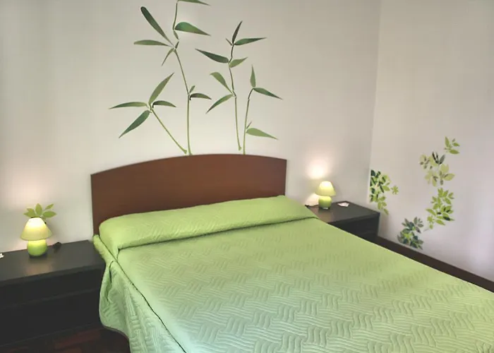 ゲストハウス Take It Easy 4*